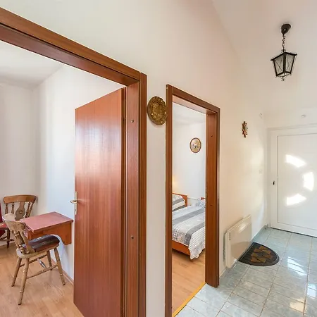 Apartment Carmen Tisno