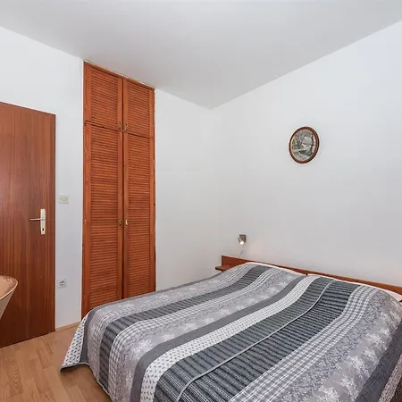 Carmen Apartment